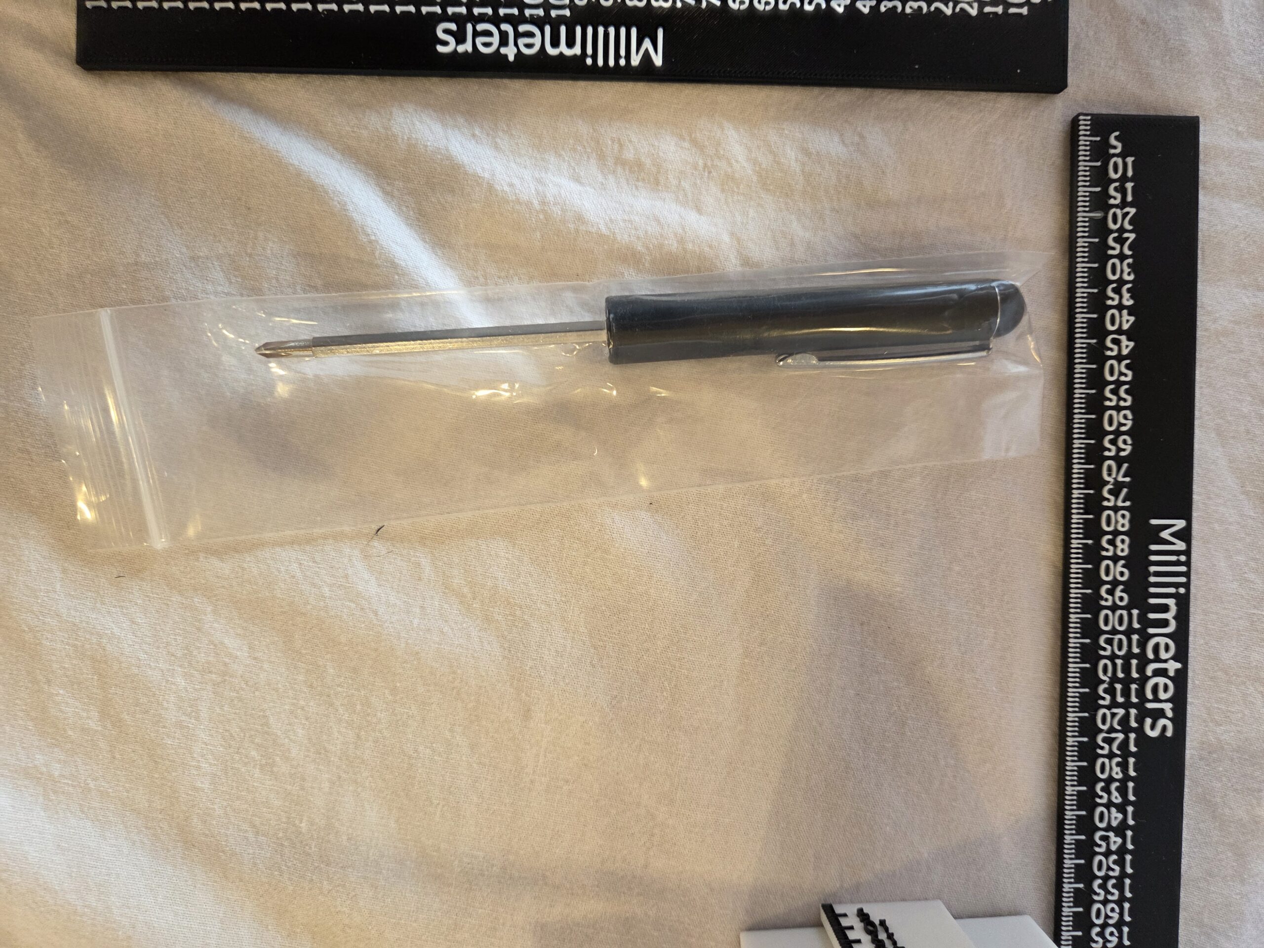 2 in 1 Pocket Pen Type Mini Screwdriver - Image 10